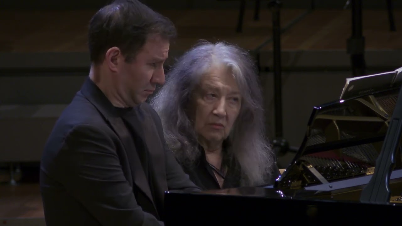 Martha Argerich & Iddo Bar-Shai: Bach/Kurtag "Gottes Zeit ist die allerbeste Zeit" at Berlin Phil.